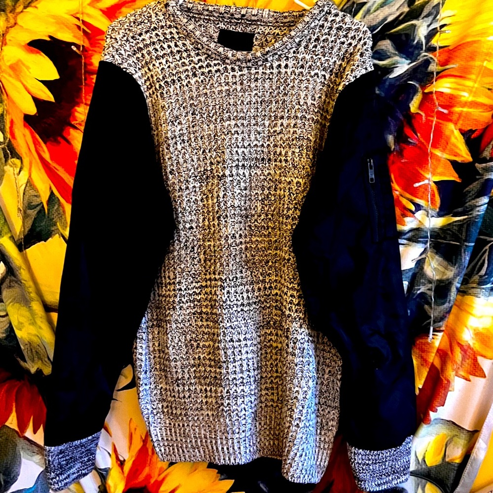 Decibel Mens Grey Black Sweater Size M